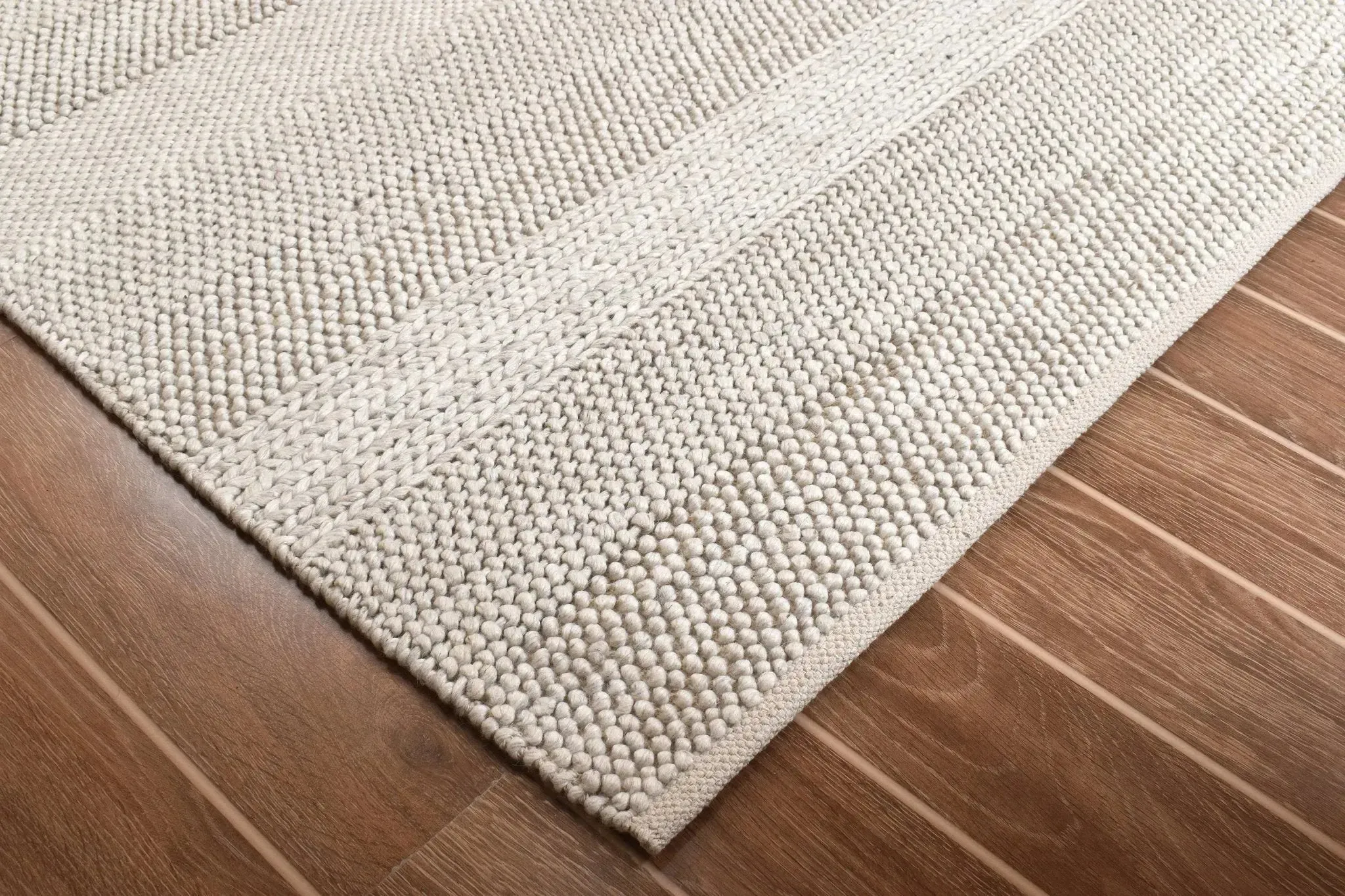 Chunky 8 Ivory Rug