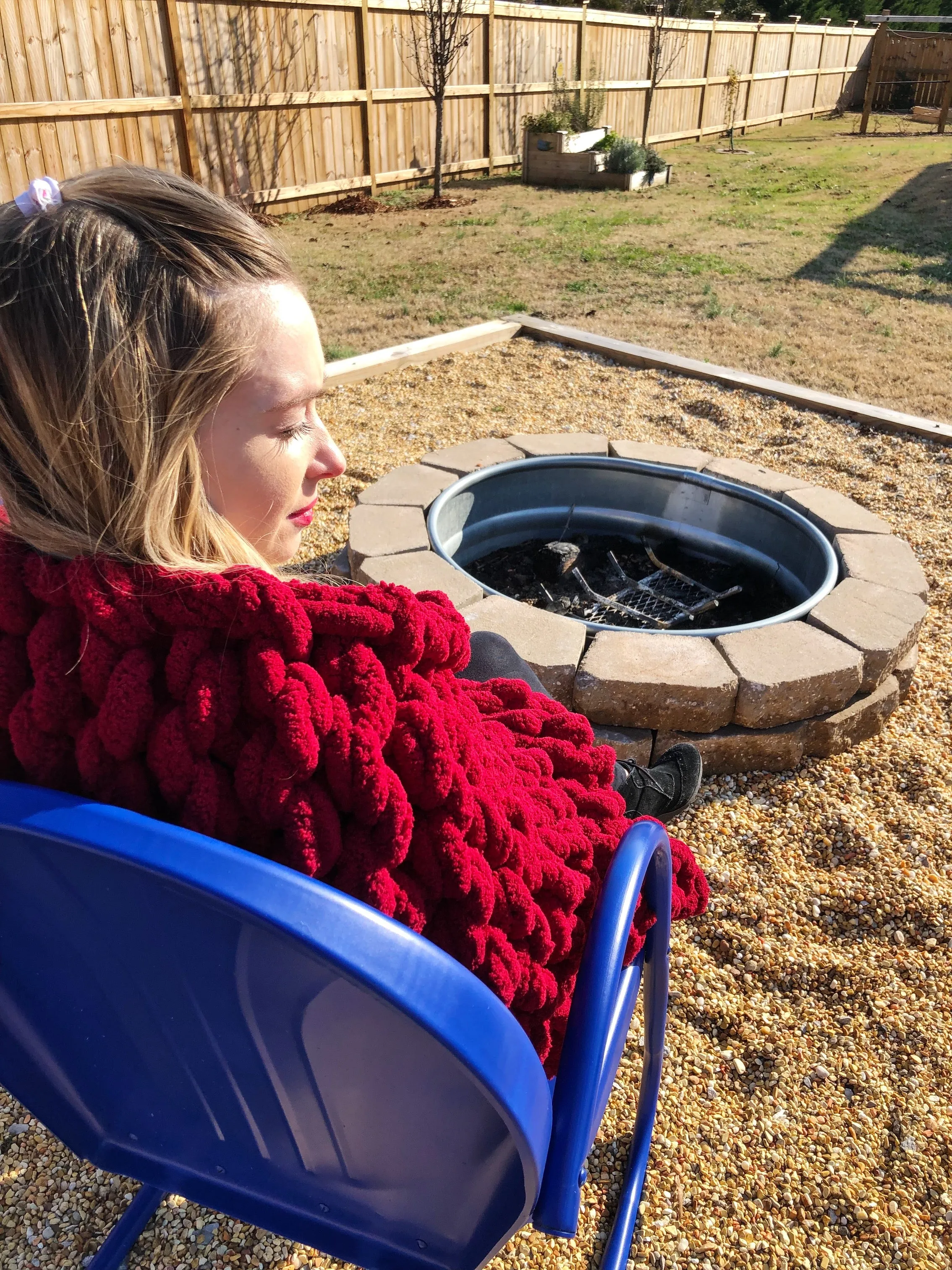 Chunky Knit Blanket in Cherry Red