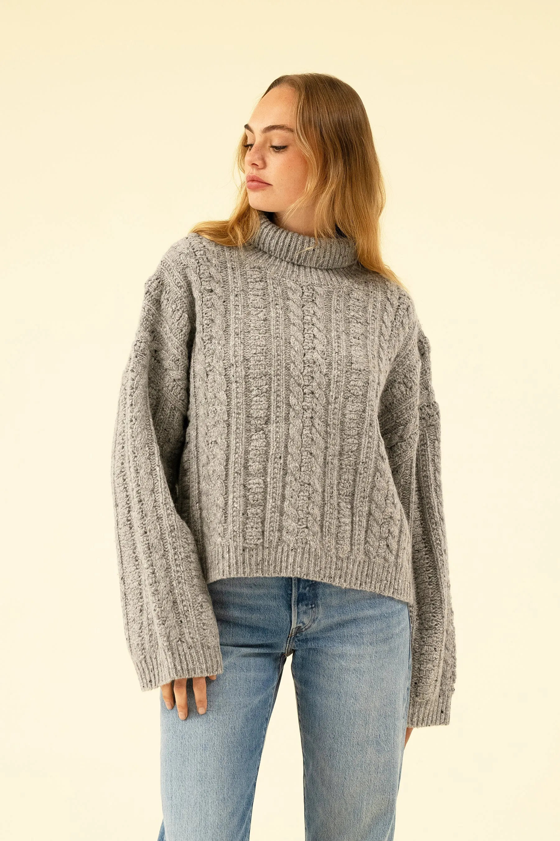 ELOWEN KNIT - GREY