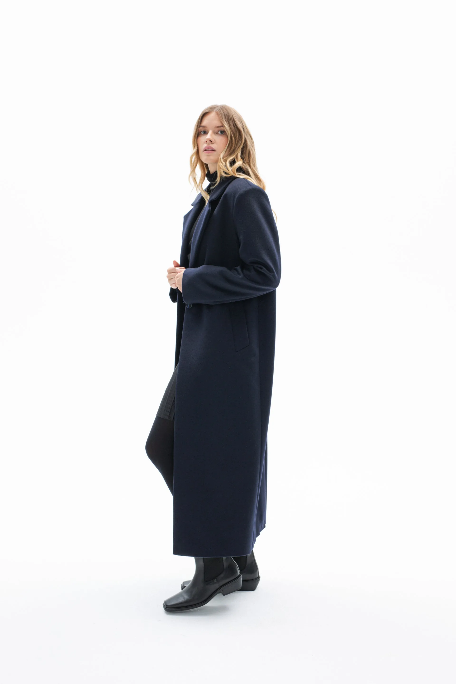 ONE BUTTON CLASSIC NAVY COAT