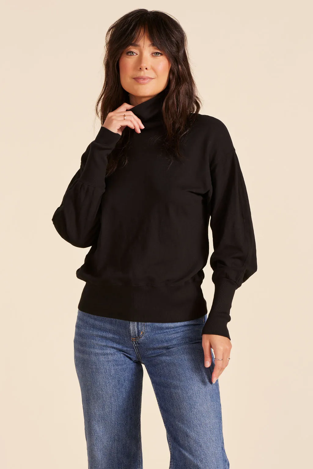 PUFF SLEEVE TURTLENECK