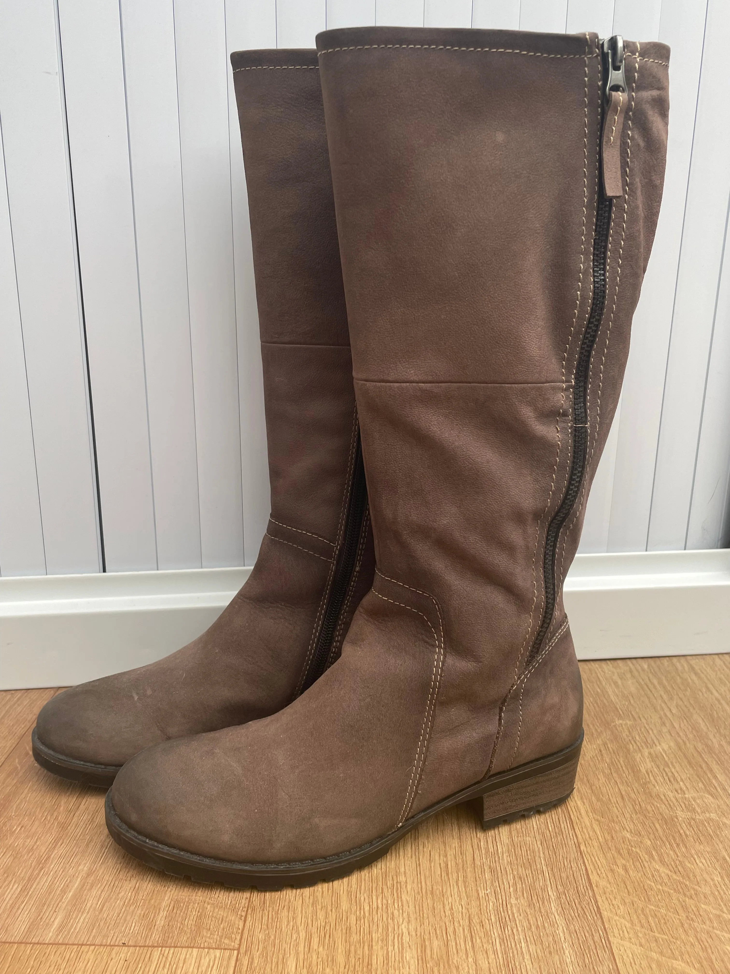 Tamaris Boots Size 6