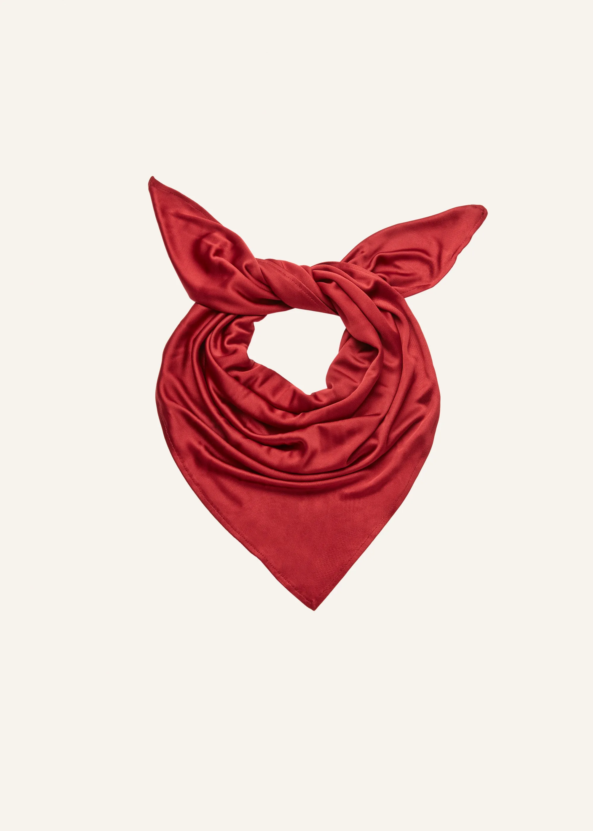 Versatile scarf in red