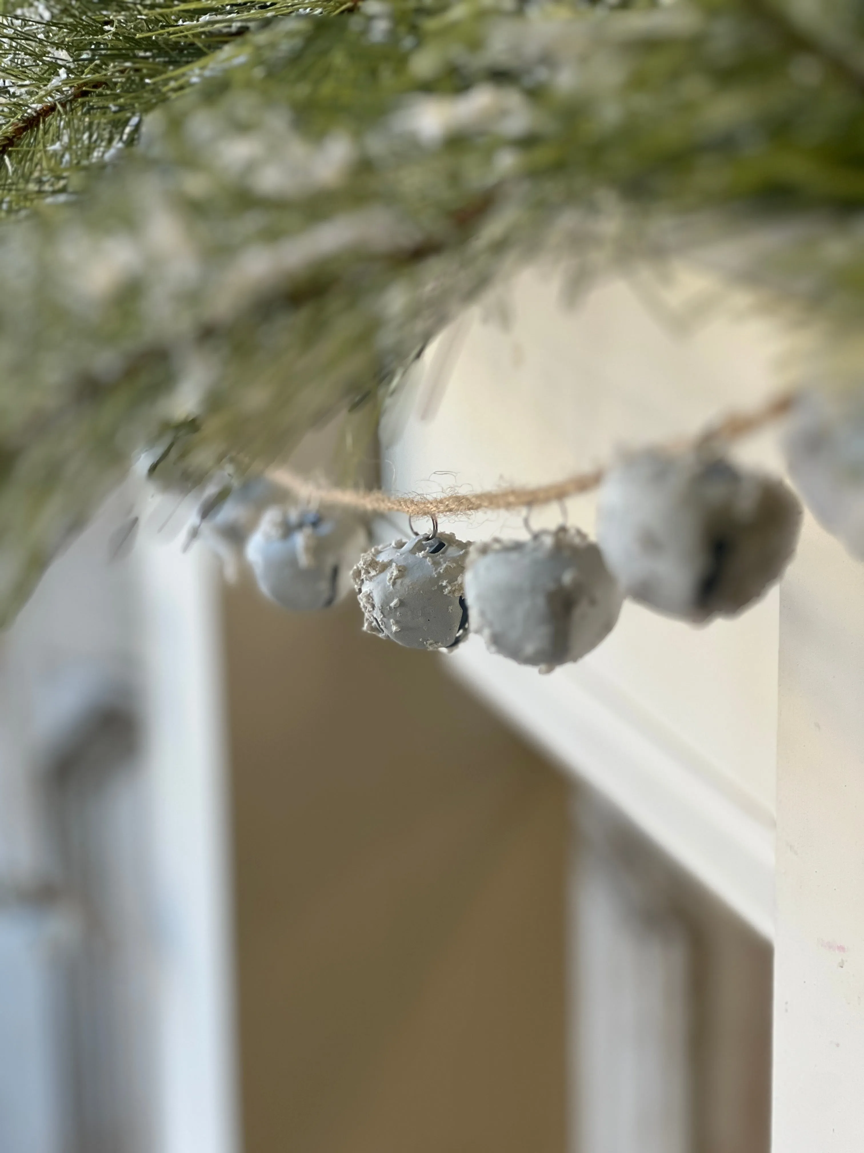 Winter White Bell Garland | 6' | Large