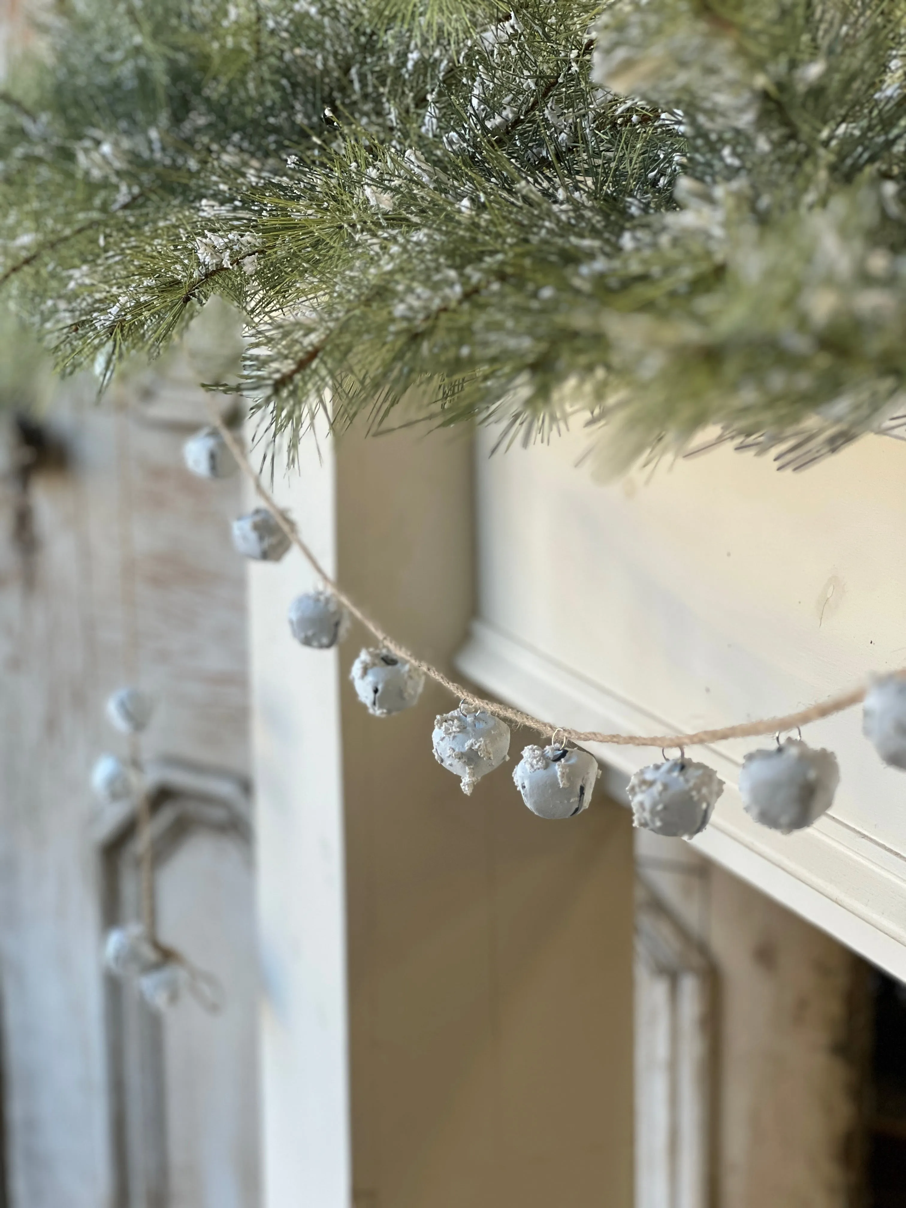 Winter White Bell Garland | 6' | Large