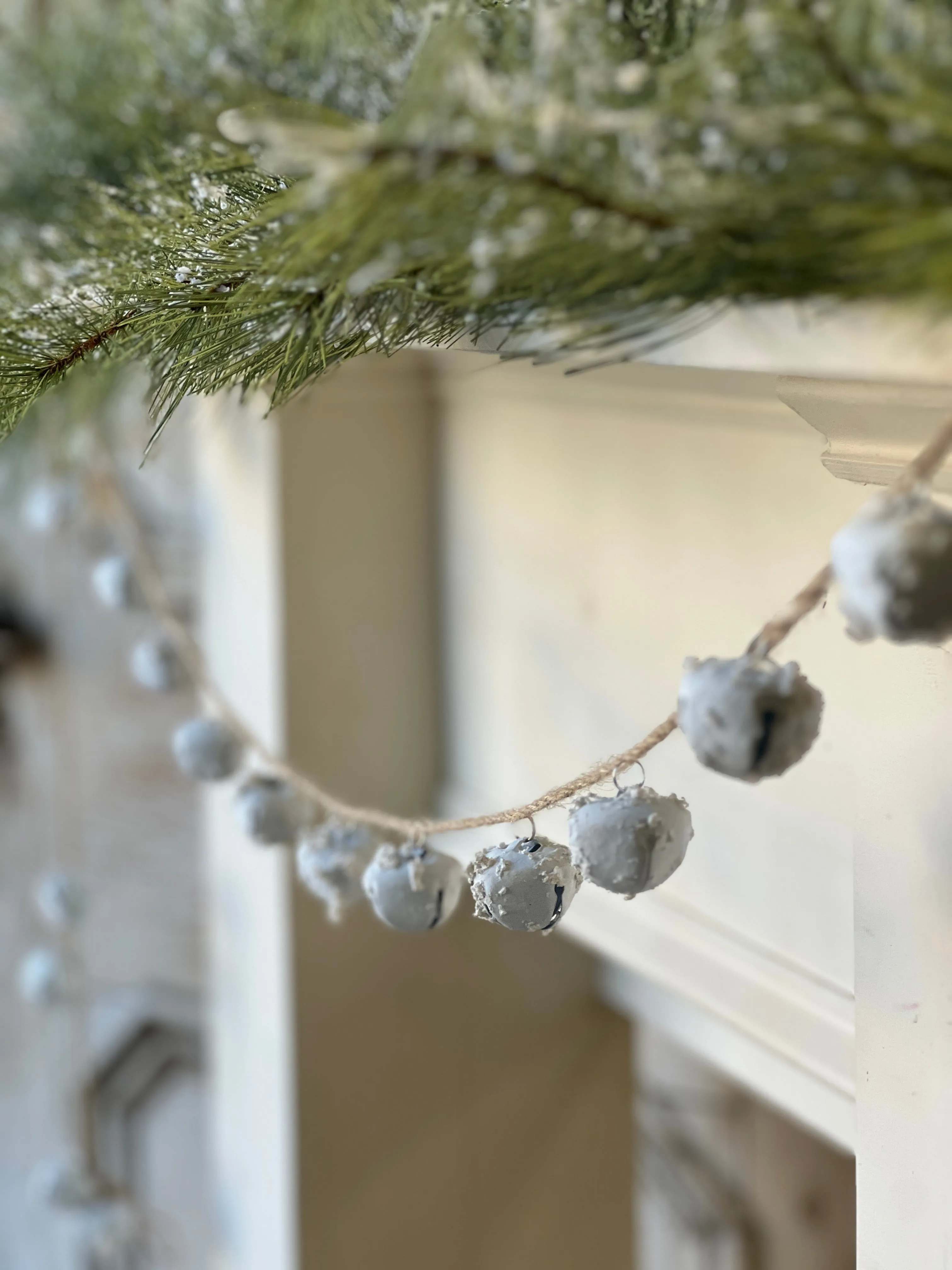 Winter White Bell Garland | 6' | Large