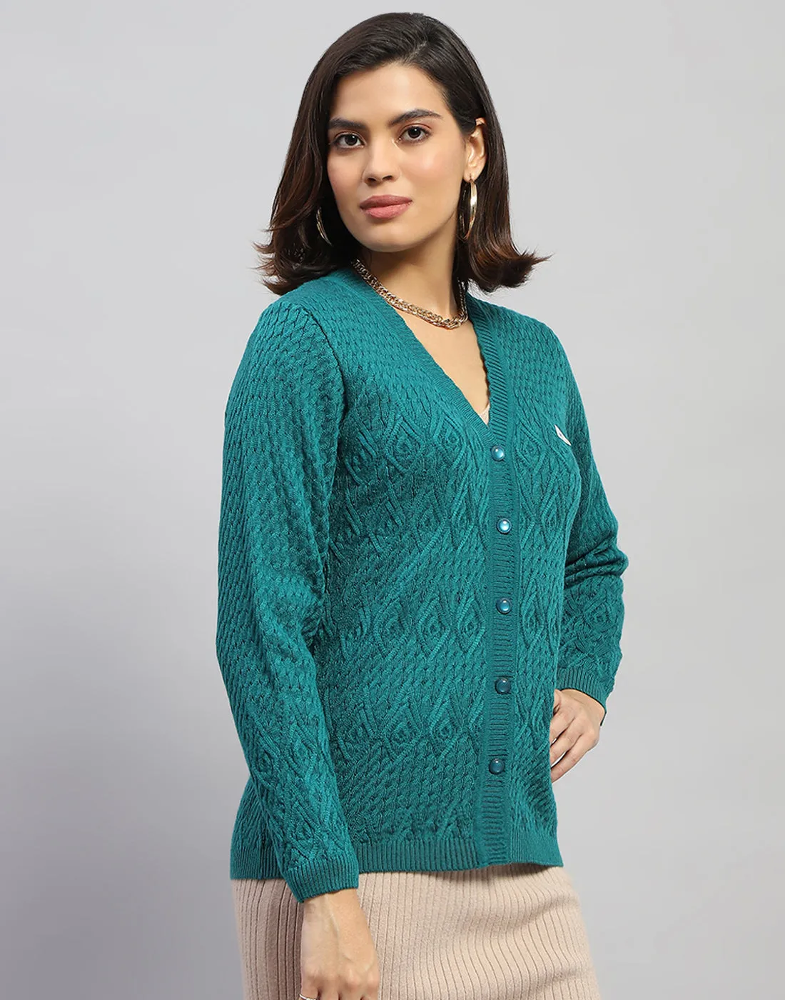 Women Green Self Design V Neck Full Sleeve Cardigan